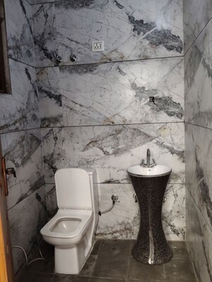 Bathroom in 2 BHK Builder Floor at Divyansh Onyx, Gyan Khand – for Sale