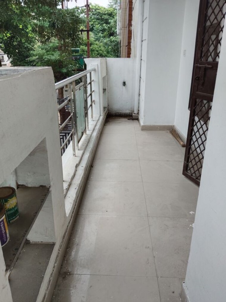 Balcony, divyansh-onyx 2 Bedroom 1000 Sq.Ft. Builder Floor In Gyan Khand Ghaziabad 9834037