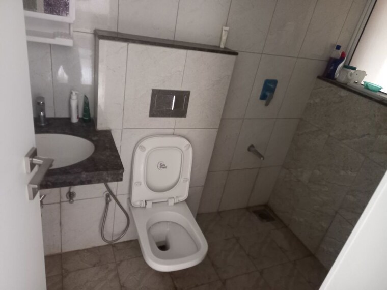 Bathroom, vtp-cygnus 1 Bedroom 480 Sq.Ft. Apartment In Kharadi Pune 9834034