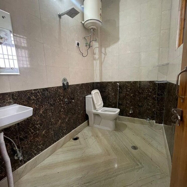 Bathroom, global-foyer 2 Bedroom 1200 Sq.Ft. Apartment In Golf Course Road Gurgaon 9834070