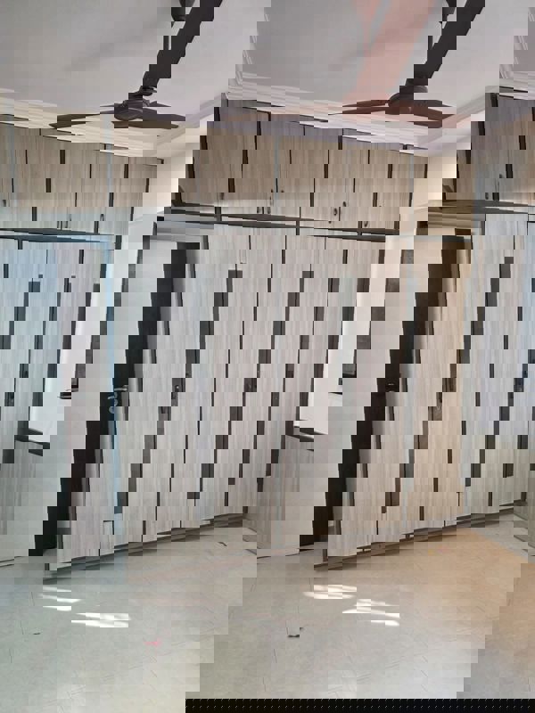 2 BHK Apartment For Rent in Vile Parle East