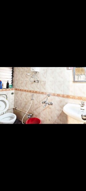 Bathroom in  Pg at Malad West – for Rent