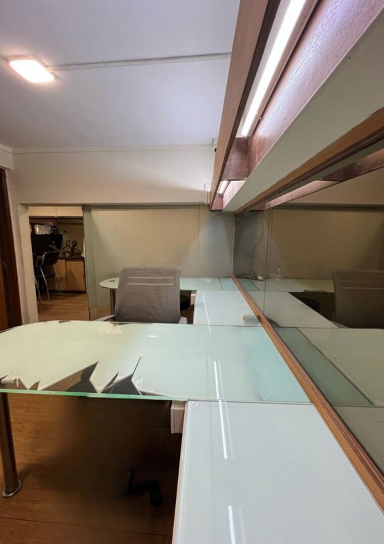 Team Area, safed pul Commercial Office Space 602 Sq.Ft. In Safed Pul Mumbai 9833995