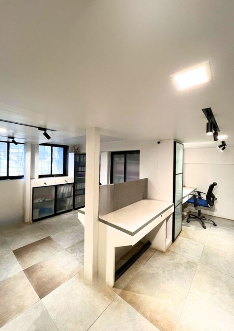 Team Area, safed pul Commercial Office Space 602 Sq.Ft. In Safed Pul Mumbai 9833995