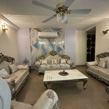 Living Room in 4 BHK Builder Floor at Sector 2 – for Rent