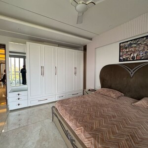 Bedroom in 4 BHK Builder Floor at Sector 2 – for Rent