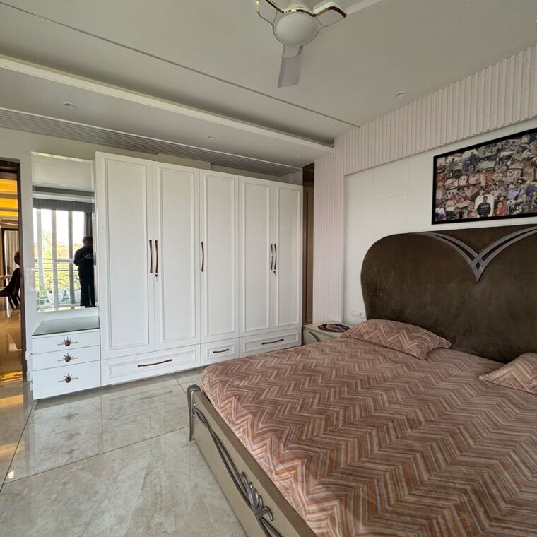 Bedroom, sector 2 4 Bedroom 4500 Sq.Ft. Builder Floor In Sector 2 Panchkula 9823596