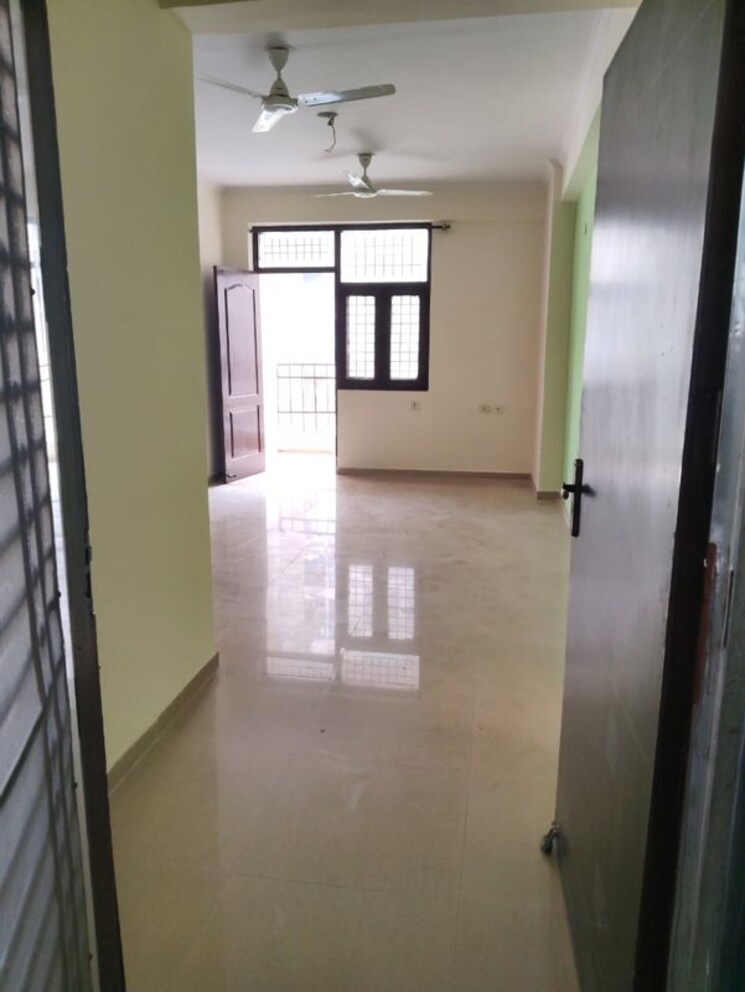 undefined, raj nagar extension 3 Bedroom 1650 Sq.Ft. Apartment In Raj Nagar Extension Ghaziabad 9834522