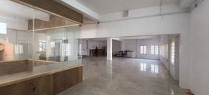 Room in  Showroom at Kaloor – for Rent