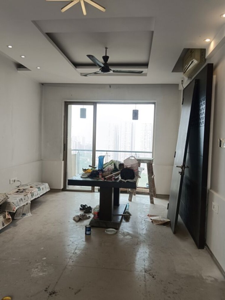 Gym, lodha-luxuria 3 Bedroom 1144 Sq.Ft. Apartment In Majiwada Thane 9834645