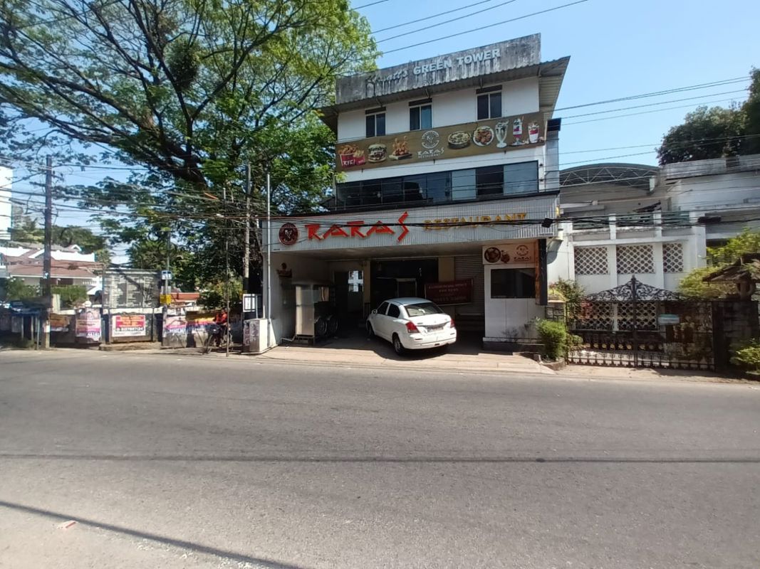 Retail Shop For Rent in Thevara