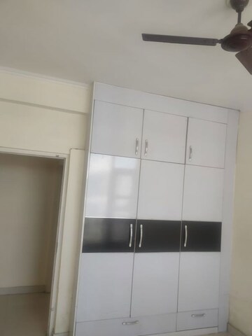 Furnished Amenities in 3 BHK Apartment at Mona Greens, Ghazipur – for Rent