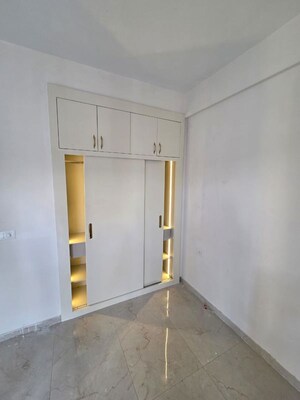 Room in 2.5 BHK Builder Floor at Smart World Gems, Sector 89 – for Sale