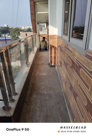 Balcony in 1 RK Builder Floor at Sector 48 – for Rent