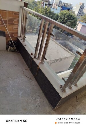 Balcony in 1 RK Builder Floor at Sector 48 – for Rent