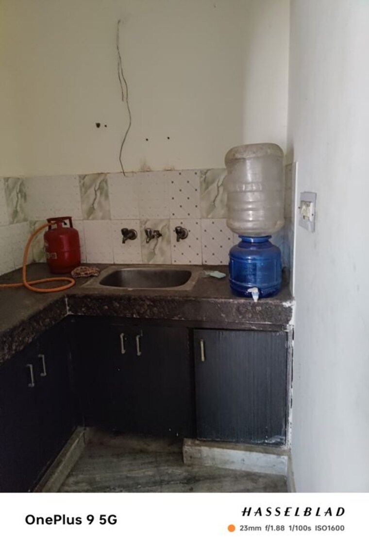 Kitchen, sector 48 1 RK 400 Sq.Ft. Builder Floor In Sector 48 Noida 9834856