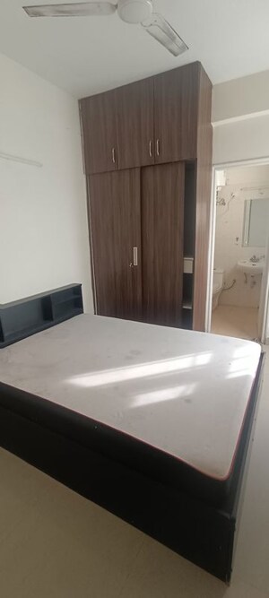Furnished Amenities in 2 BHK Apartment at Shree Vardhman Mantra, Sector 67 – for Rent