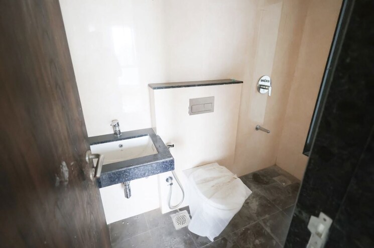 Attached Bathroom, lodha-amara 1 Bedroom 528 Sq.Ft. Apartment In Kolshet Road Thane 9834863