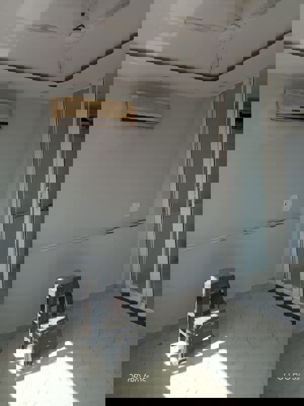 Showroom For Rent in Lajpat Nagar II