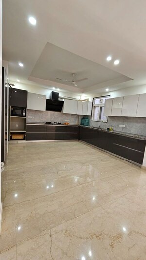 Kitchen in 4 BHK Builder Floor at DLF City Phase III, Sector 24 – for Rent