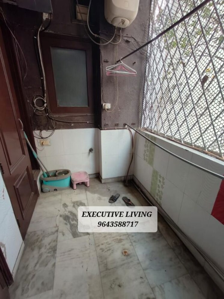 Kitchen, greater kailash i 3 Bedroom 1800 Sq.Ft. Builder Floor In Greater Kailash I Delhi 9834904