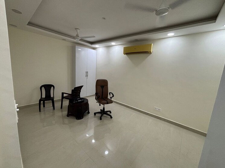 Master Bedroom, panchsheel enclave 3 Bedroom 265 Sq.Yd. Apartment In Panchsheel Enclave Delhi 9834932