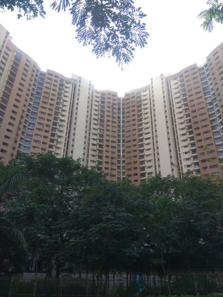 Exterior View, lodha-splendora 3 Bedroom 873 Sq.Ft. Apartment In Ghodbunder Road Thane 9834938
