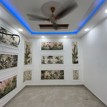 Furnished Amenities in 3 BHK Builder Floor at Govindpuri – for Sale