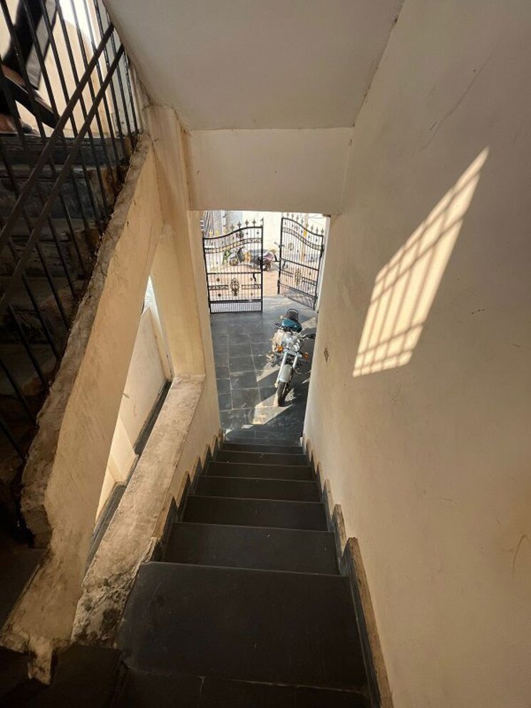 undefined, santoshi nagar 3 Bedroom 1300 Sq.Ft. Independent House In Santoshi Nagar Raipur 9834909