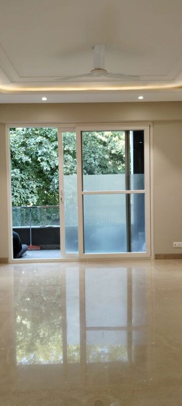 Room in 3 BHK Apartment at Panchsheel Enclave – for Rent