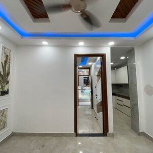 Building Lobby in 3 BHK Builder Floor at Govindpuri – for Sale