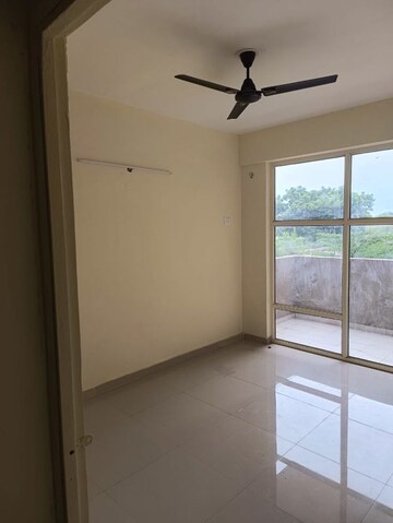 Room in 2 BHK Apartment at Sector 67a – for Sale