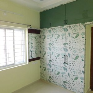 Room in 2 BHK Builder Floor at Kondapur – for Rent