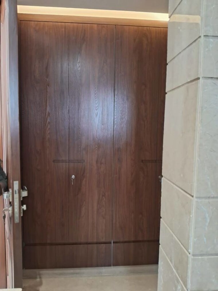 undefined, defence colony 4 Bedroom 3000 Sq.Ft. Builder Floor In Defence Colony Delhi 9835142