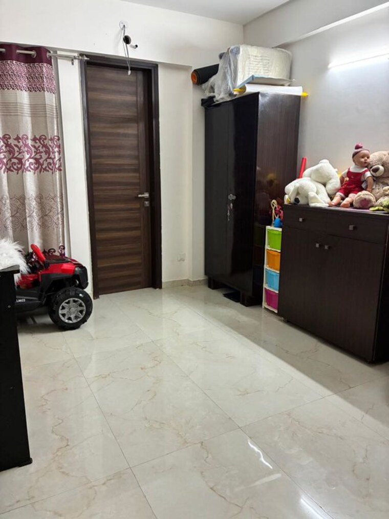  Parking, smart-world-gems 2.5 Bedroom 1196 Sq.Ft. Builder Floor In Sector 89 Gurgaon 9835163
