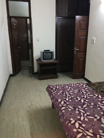 Bedroom in 3 BHK Apartment at Saket – for Rent