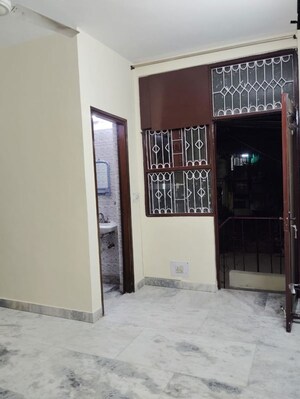 Room in 2 BHK Independent House at Kalkaji – for Rent