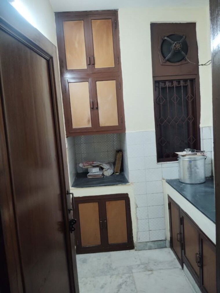 Kitchen, kalkaji 2 Bedroom 1800 Sq.Ft. Independent House In Kalkaji Delhi 9835188