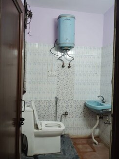 2 BHK + Pooja Room Independent House For Rent in Kalkaji