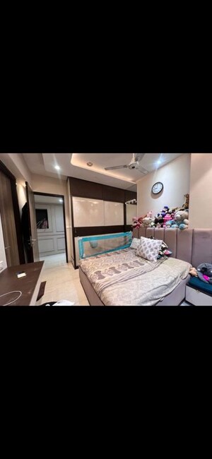 Bedroom in 2 BHK Apartment at Lodha The Park, Worli – for Rent