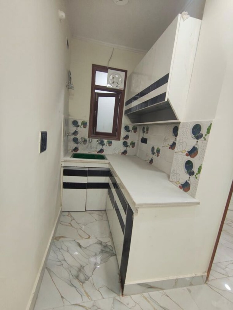 Kitchen, govindpuri 2 Bedroom 60 Sq.Yd. Builder Floor In Govindpuri Delhi 9835581