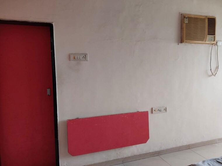 Room, chandanbala-kutir-chs 2 Bedroom 800 Sq.Ft. Apartment In Vile Parle East Mumbai 9835548