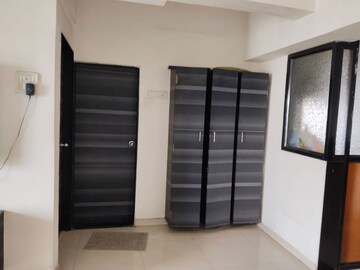 Room in 2 BHK Apartment at Chandanbala Kutir CHS, Vile Parle East – for Rent