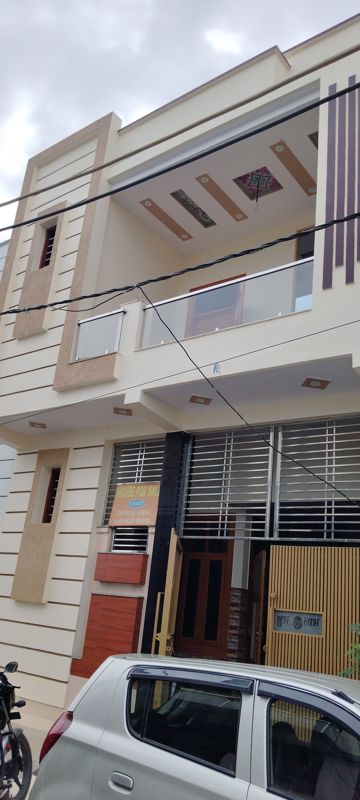 3 BHK + Servant Room Independent House For Sale in Yashoda Kunj