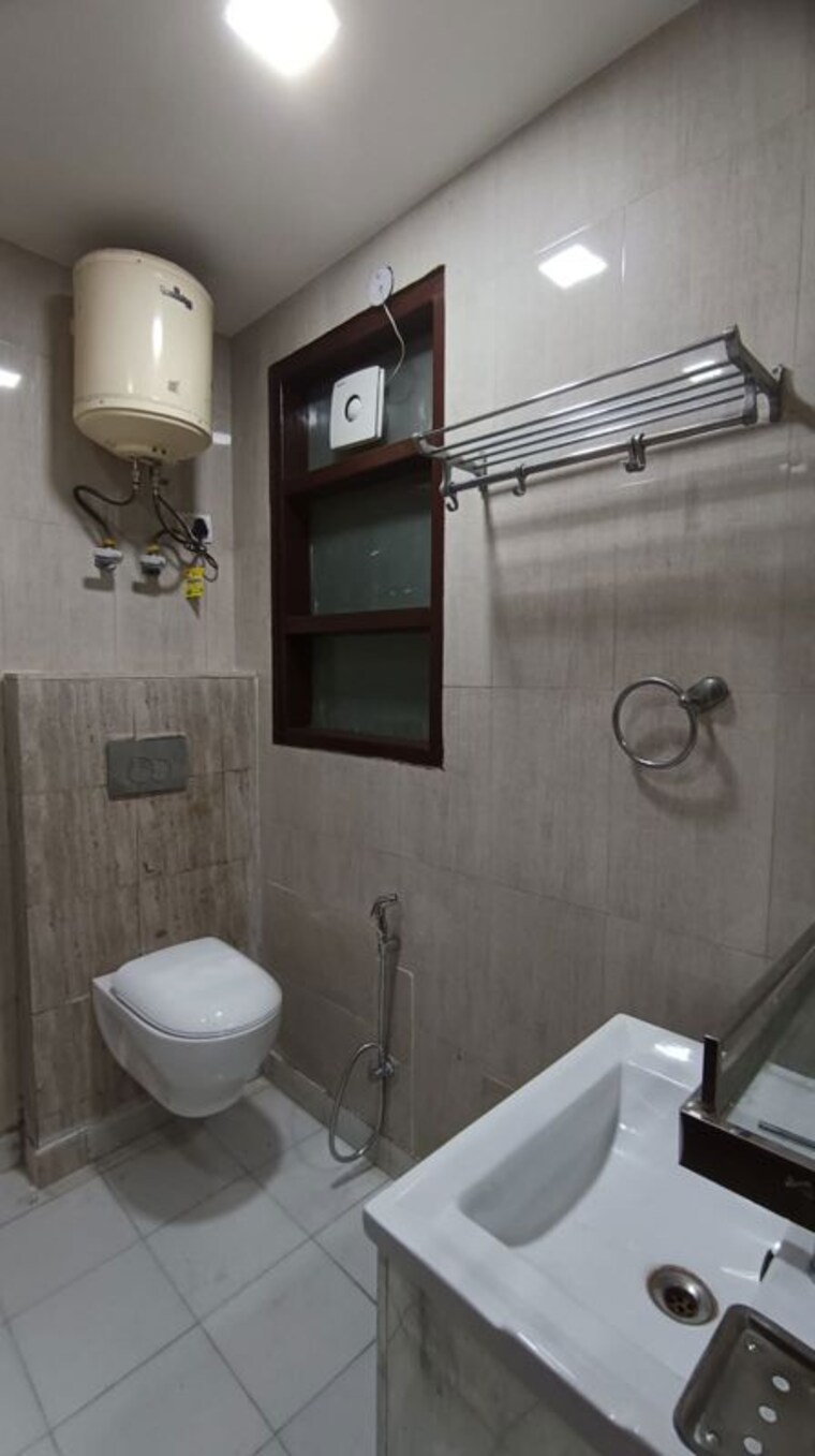 Bathroom, parsvnath-green-ville 3 Bedroom 1945 Sq.Ft. Apartment In Sector 48 Gurgaon 9835698