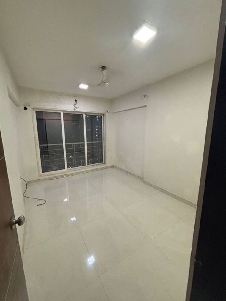 Room, veena-crest 3 Bedroom 950 Sq.Ft. Apartment In Andheri West Mumbai 9835801
