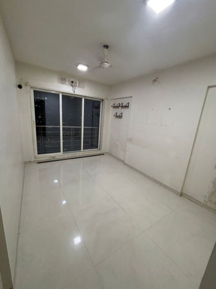 Room, veena-crest 3 Bedroom 950 Sq.Ft. Apartment In Andheri West Mumbai 9835801