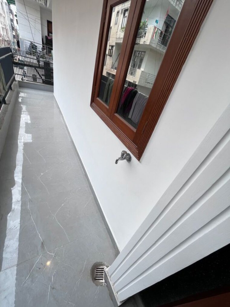 Balcony, panchsheel park 2 Bedroom 1222 Sq.Ft. Builder Floor In Panchsheel Park Delhi 9835709