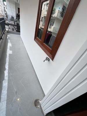 Furnished Amenities in 2 BHK Builder Floor at Panchsheel Vihar – for Rent