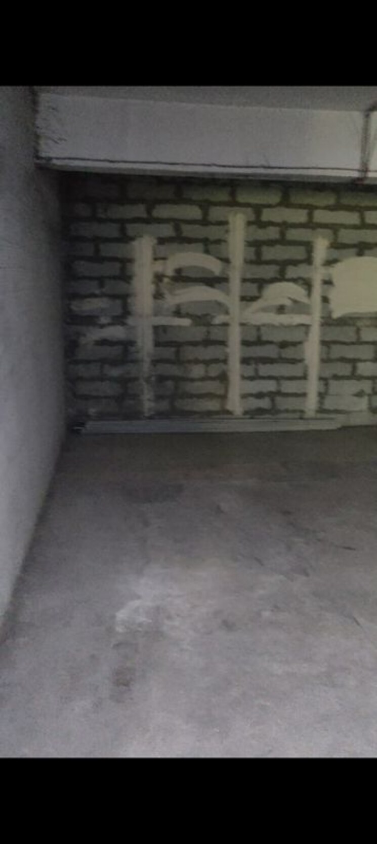  Parking, malad west Commercial Office Space 1600 Sq.Ft. In Malad West Mumbai 9835815